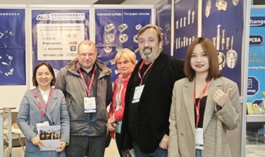 KeXin появился на выставке в Санкт-П